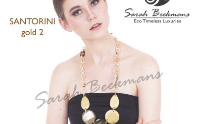 Gold double horn necklace, woman are in love with