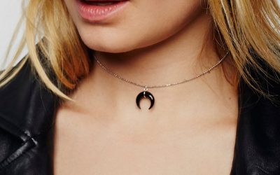 Double horn choker is it still a trend?